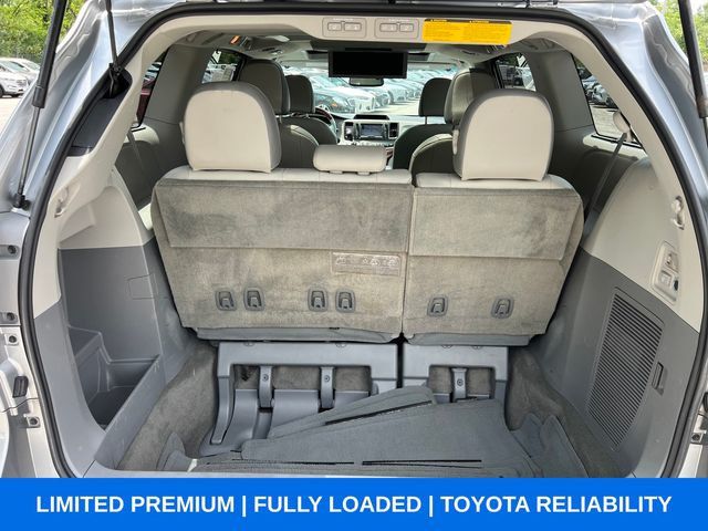 2011 Toyota Sienna Limited - 23034273 - 18