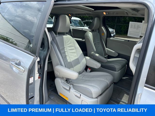 2011 Toyota Sienna Limited - 23034273 - 21