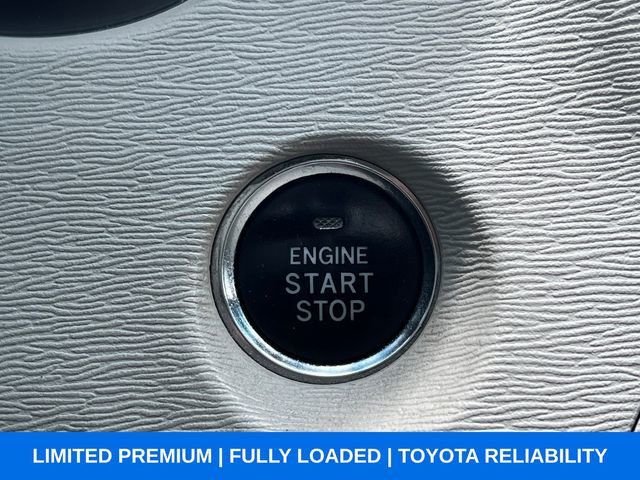2011 Toyota Sienna Limited - 23034273 - 30