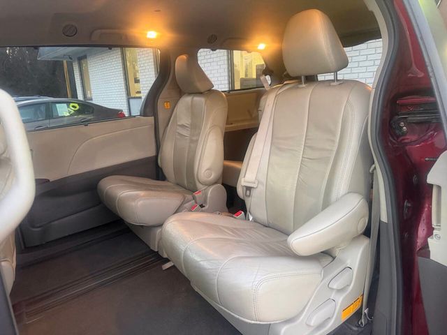 2011 Toyota Sienna Limited 7 Passenger 4dr Mini Van - 22975801 - 9