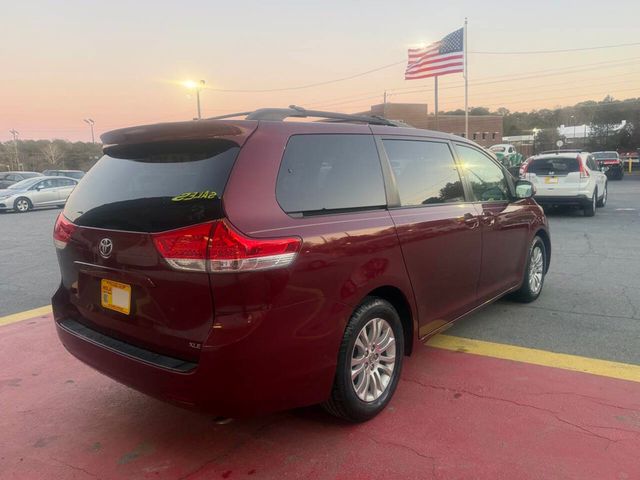 2011 Toyota Sienna Limited 7 Passenger 4dr Mini Van - 22975801 - 4