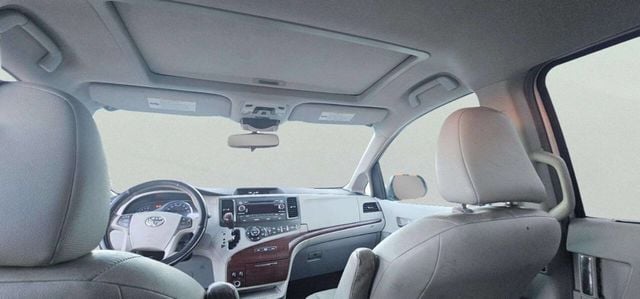 2011 Toyota Sienna Limited 7 Passenger 4dr Mini Van - 22996719 - 7