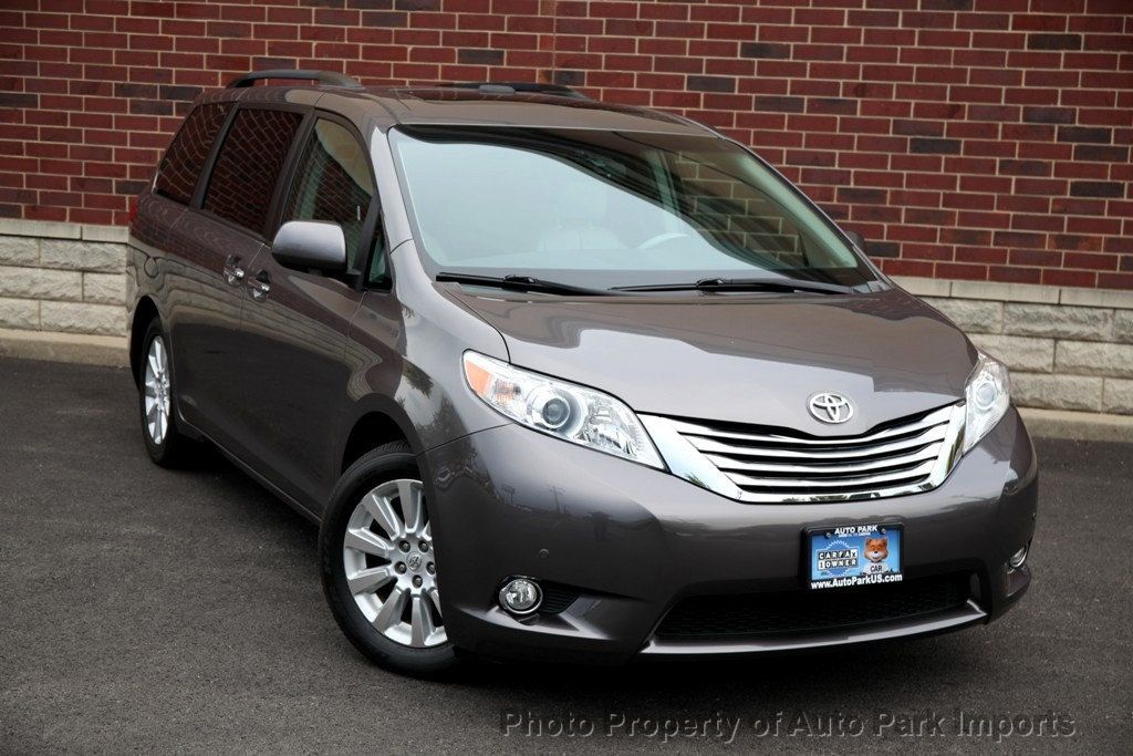 2011 Toyota Sienna Limited photo 9