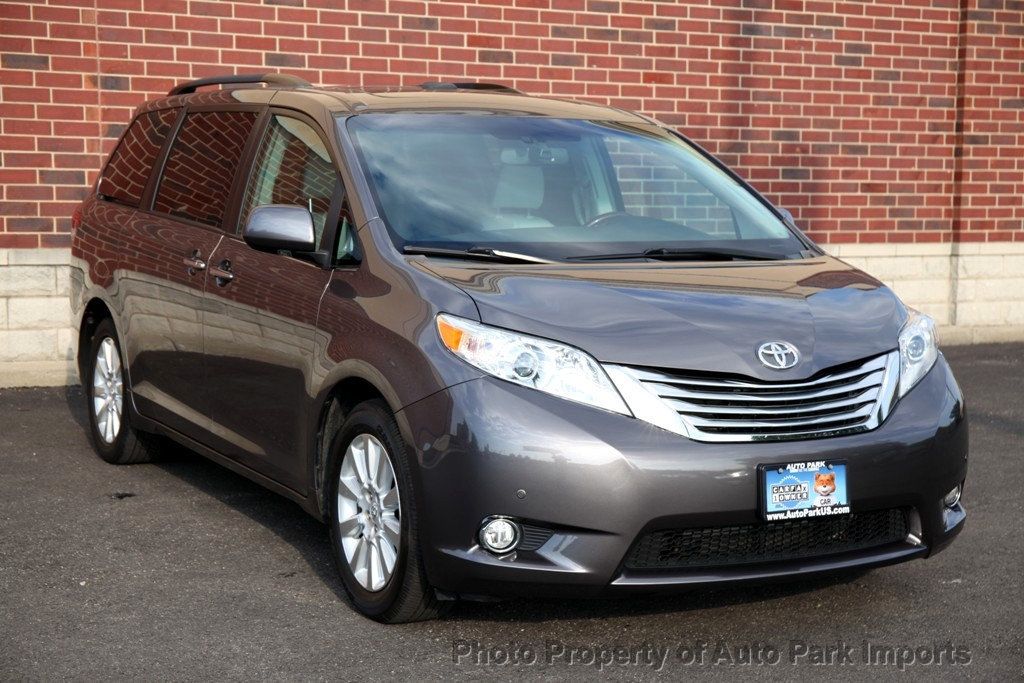 2011 Toyota Sienna Limited photo 16