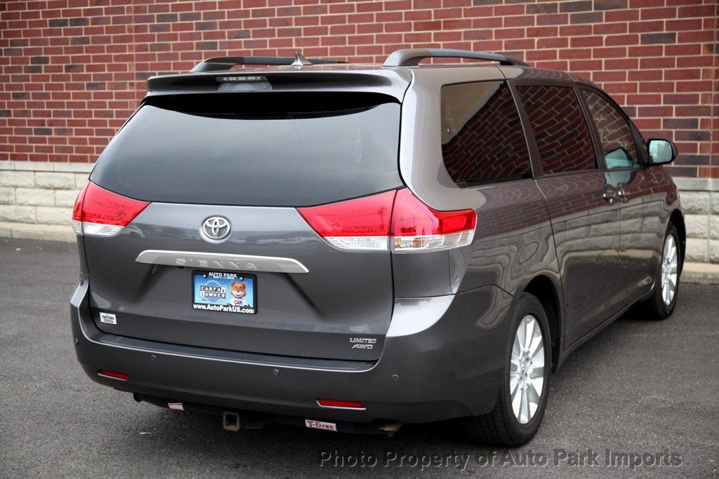 2011 Toyota Sienna Limited photo 20