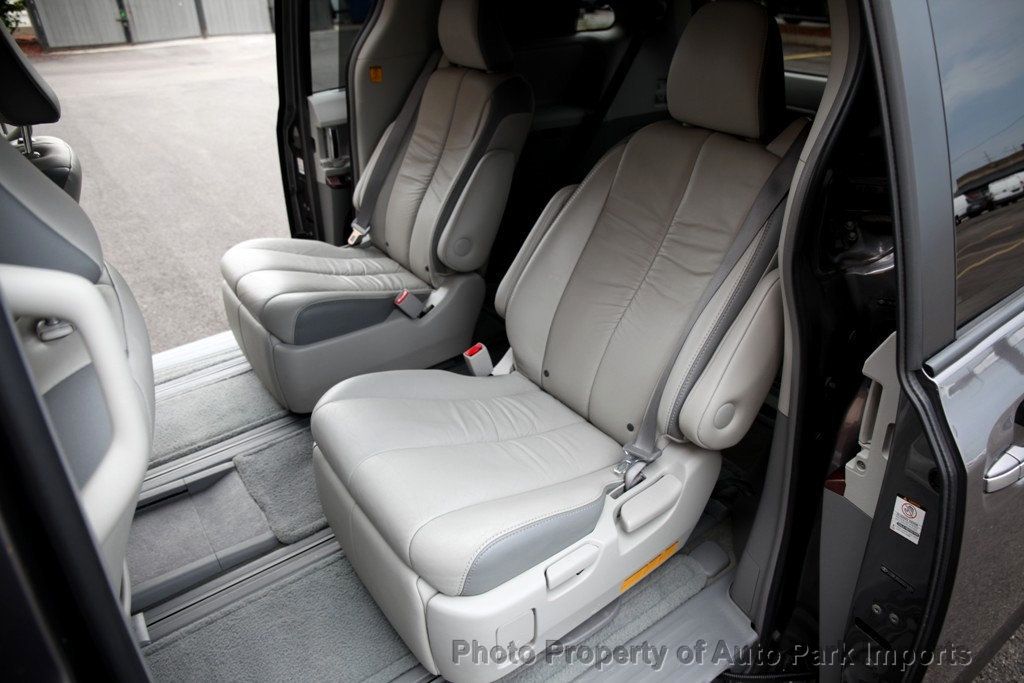 2011 Toyota Sienna Limited photo 24