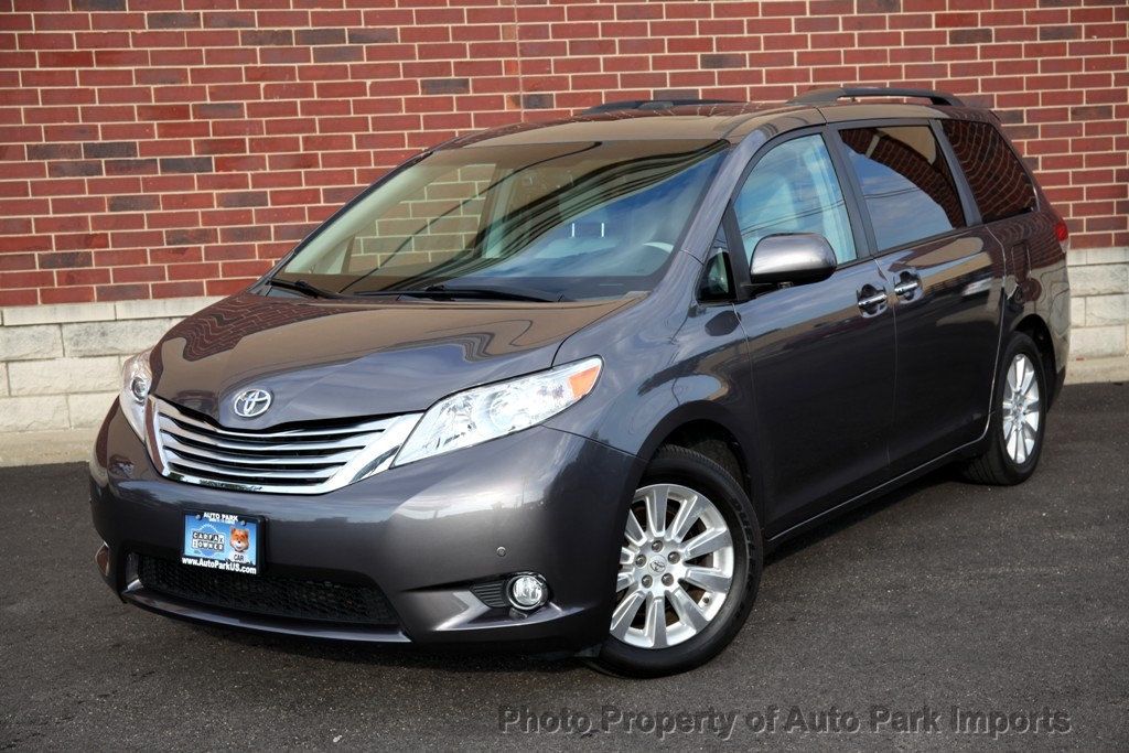 2011 Toyota Sienna Limited photo 2