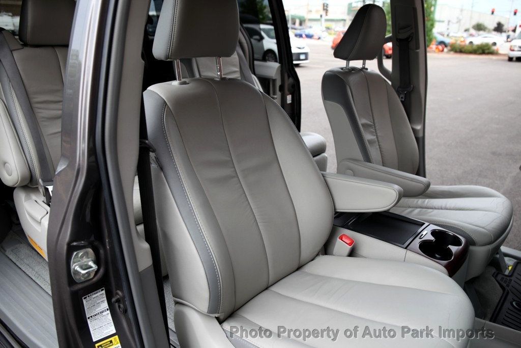 2011 Toyota Sienna Limited photo 37
