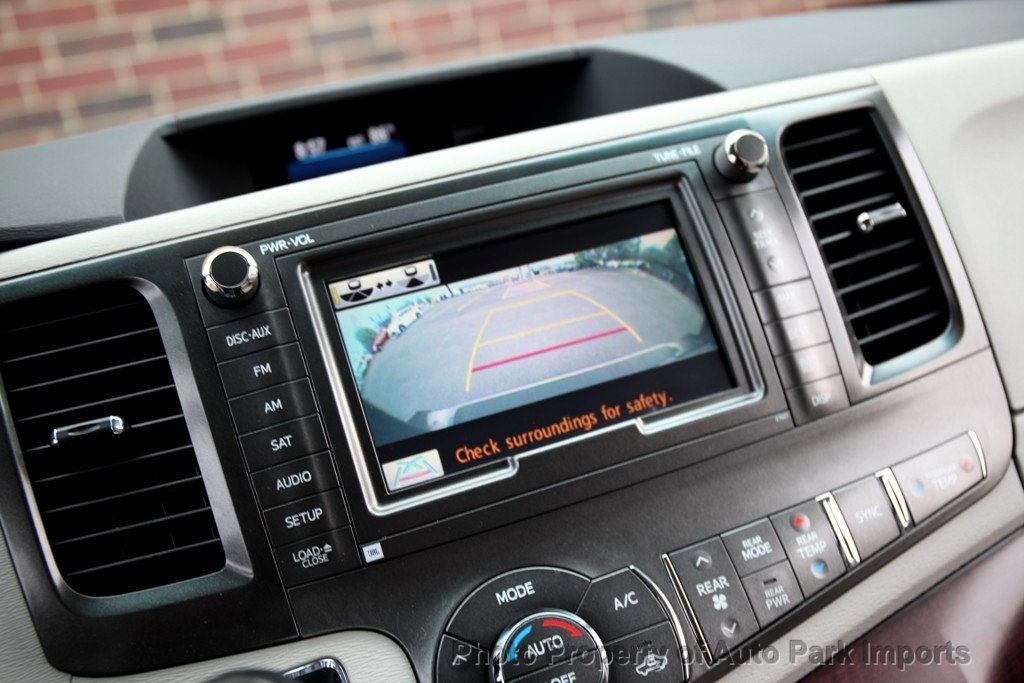2011 Toyota Sienna Limited photo 43