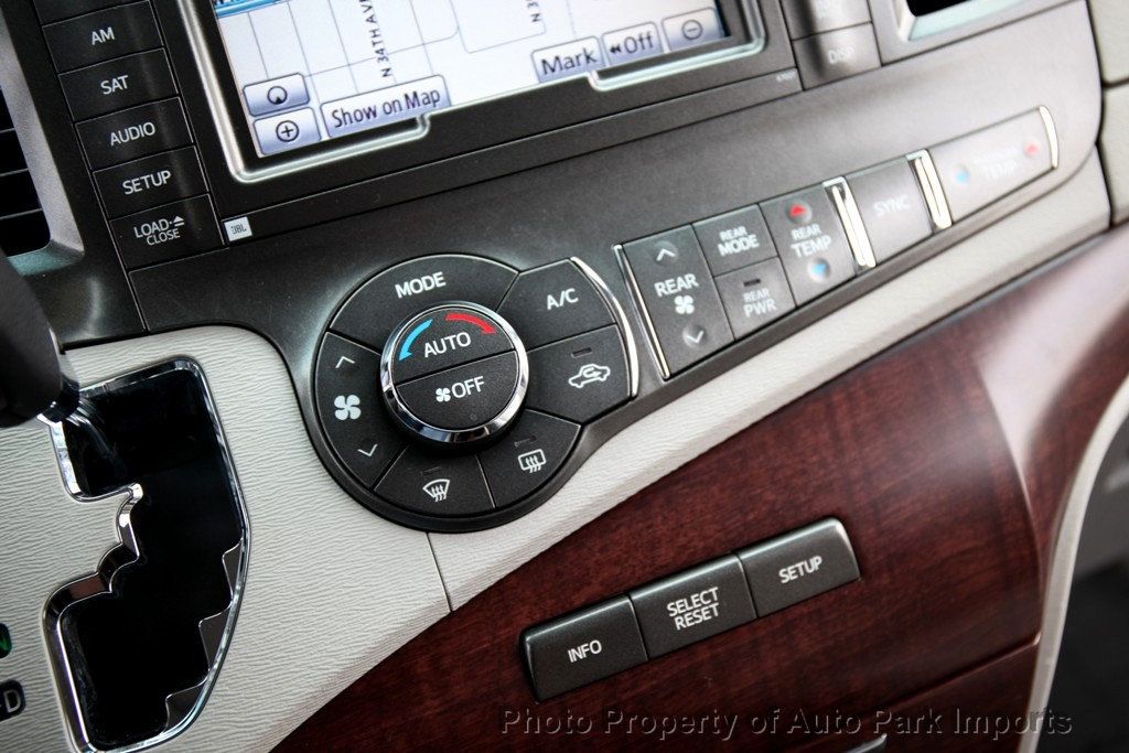 2011 Toyota Sienna Limited photo 44