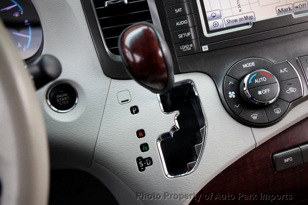 2011 Toyota Sienna Limited photo 45