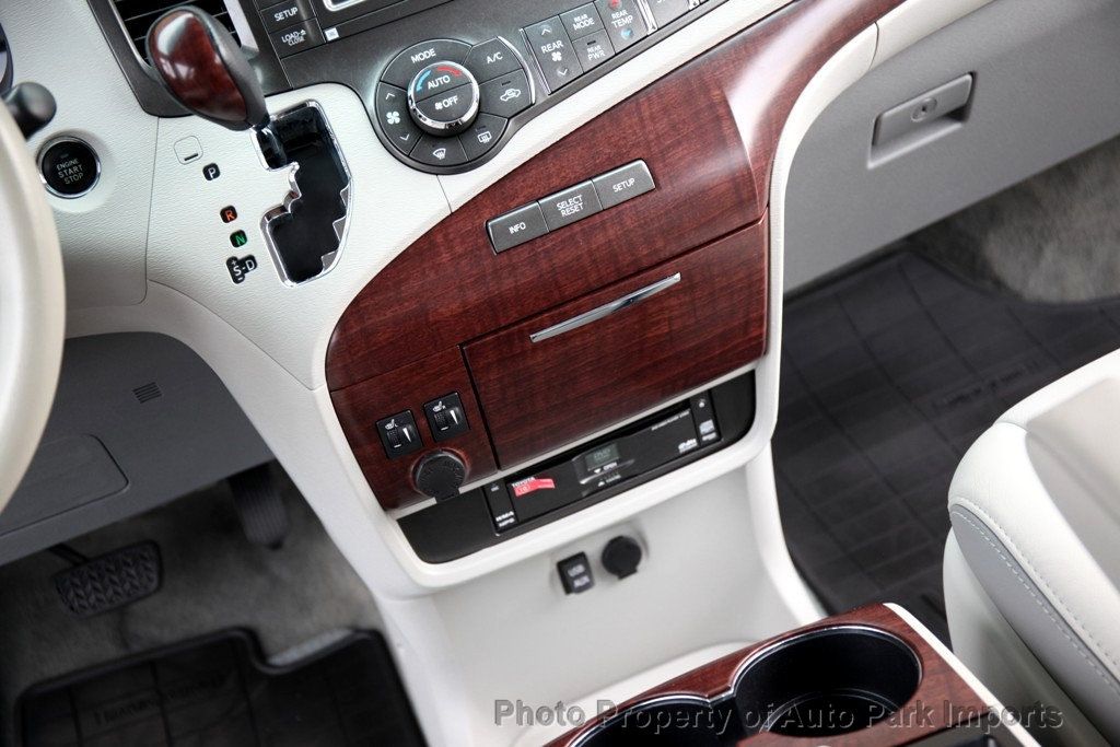 2011 Toyota Sienna Limited photo 46