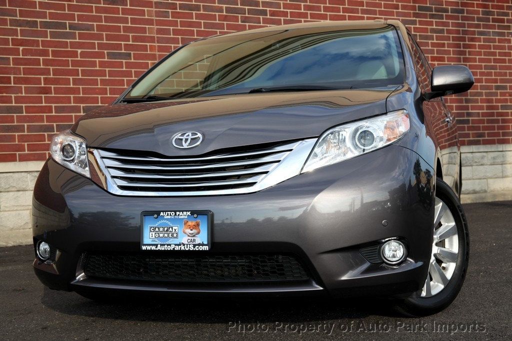 2011 Toyota Sienna Limited photo 6