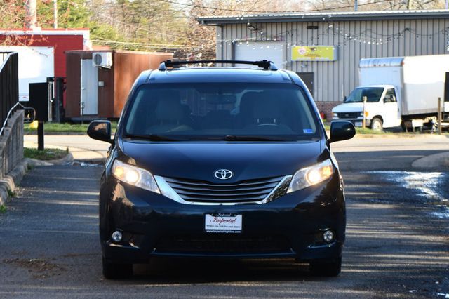 2011 Toyota Sienna XLE - 22983856 - 1