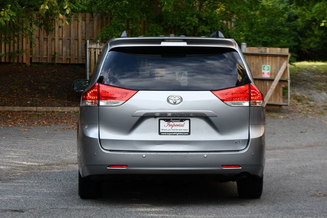 2011 Toyota Sienna XLE - 23078920 - 4