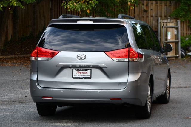 2011 Toyota Sienna XLE - 23078920 - 8
