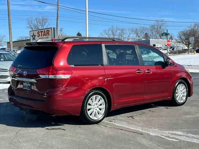 2011 Toyota Sienna XLE - 22755770 - 8