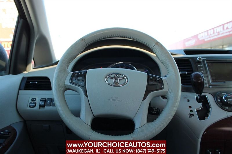 2011 Toyota Sienna XLE 7 Passenger Auto Access Seat 4dr Mini Van - 22359202 - 27