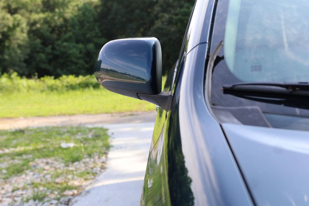 2011 Toyota Sienna XLE photo 7