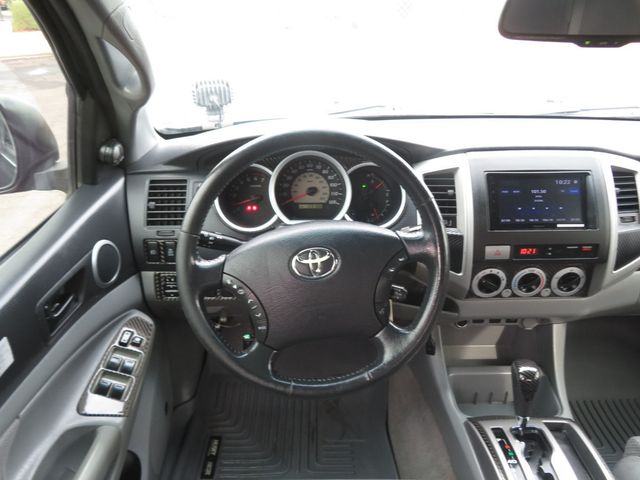 2011 Toyota Tacoma 2OWNER EXTRA CLEAN DOUBLECAB PRERUUNER TACOMA LOW MILES  - 22951836 - 38