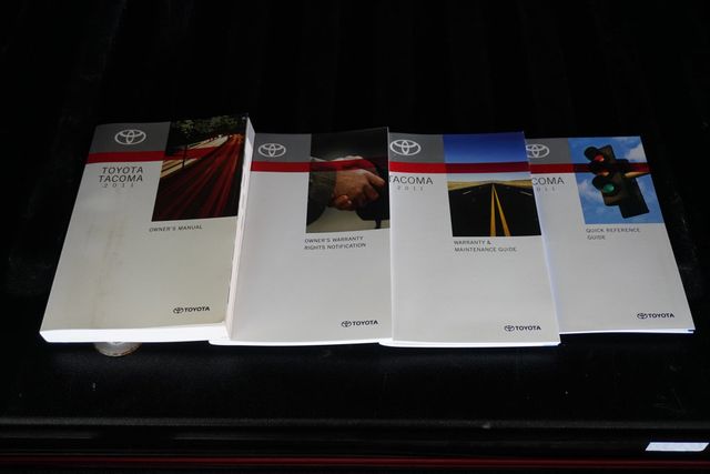 2011 Toyota Tacoma 2WD Access V6 Automatic PreRunner - 22948806 - 18