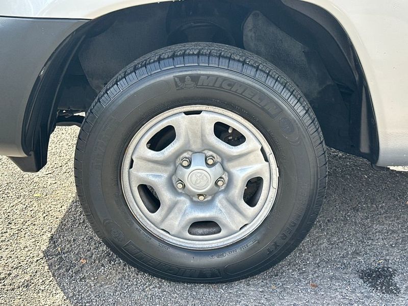 2011 Toyota Tacoma 2WD Reg I4 Automatic - 22988944 - 10