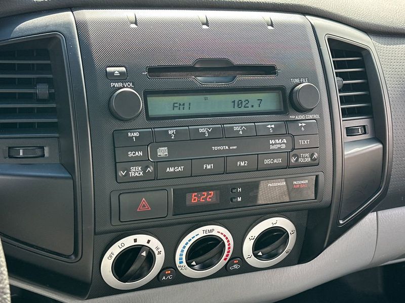 2011 Toyota Tacoma 2WD Reg I4 Automatic - 22988944 - 13