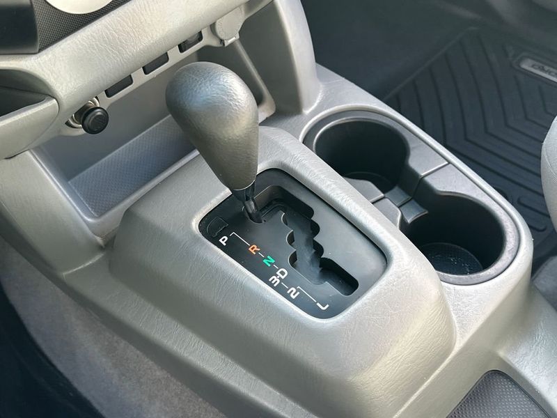 2011 Toyota Tacoma 2WD Reg I4 Automatic - 22988944 - 15