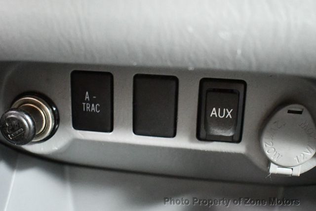 2011 Toyota Tacoma 4WD Access V6 Automatic - 23030713 - 16