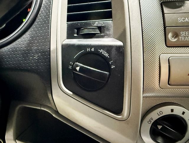2011 Toyota Tacoma 4WD Access V6 Automatic - 22934249 - 14