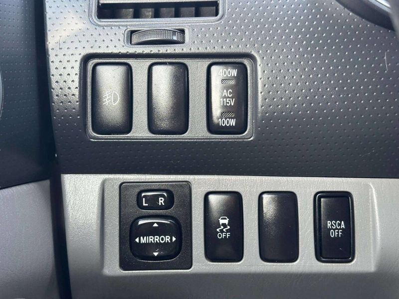 2011 Toyota Tacoma 4WD Access V6 Automatic - 23006125 - 26