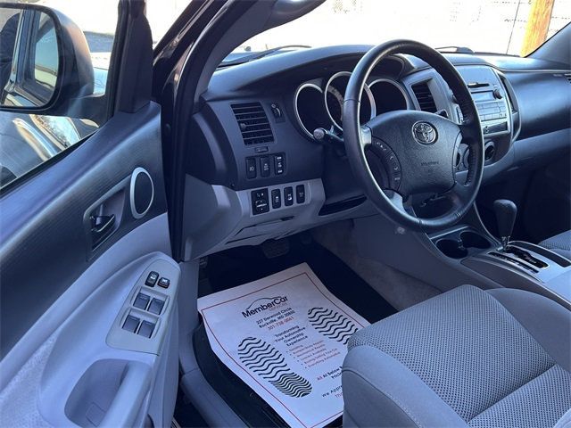 2011 Toyota Tacoma 4WD Double V6 Automatic - 22966640 - 10