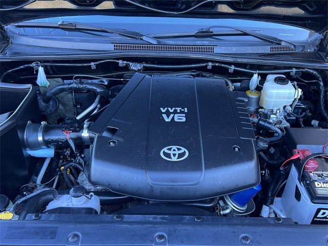 2011 Toyota Tacoma 4WD Double V6 Automatic - 22966640 - 17