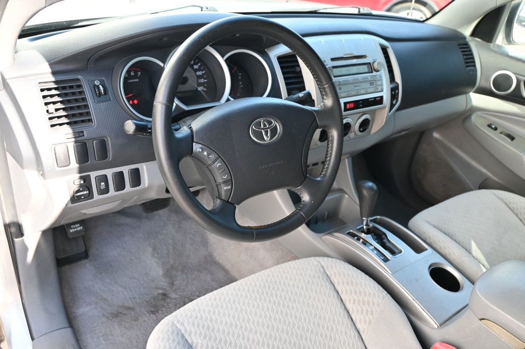 2011 Toyota Tacoma Access Cab photo 4