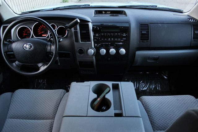 2011 Toyota Tundra 4WD DOUBLE CAB V8 - 23063526 - 11