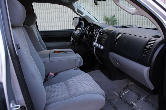 2011 Toyota Tundra 4WD DOUBLE CAB V8 - 23063526 - 7