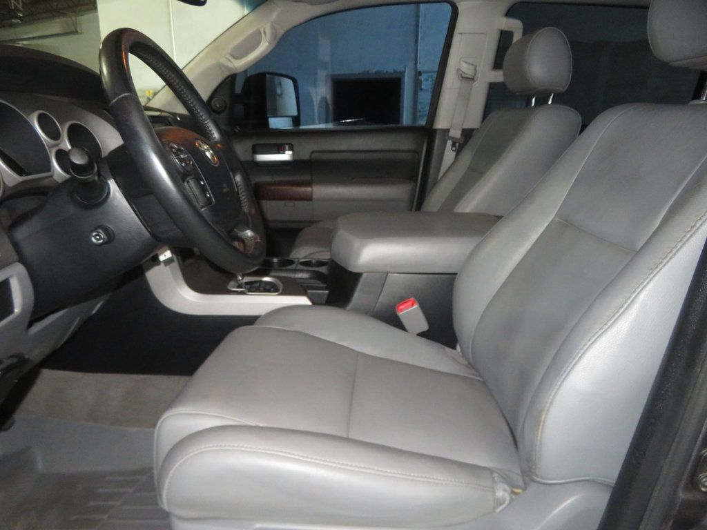 2011 Toyota Tundra CREWMAX 4X4 LIMITED LEATHER MOONROOF LOW MILES LIFTED CREWMAX  - 23027720 - 17