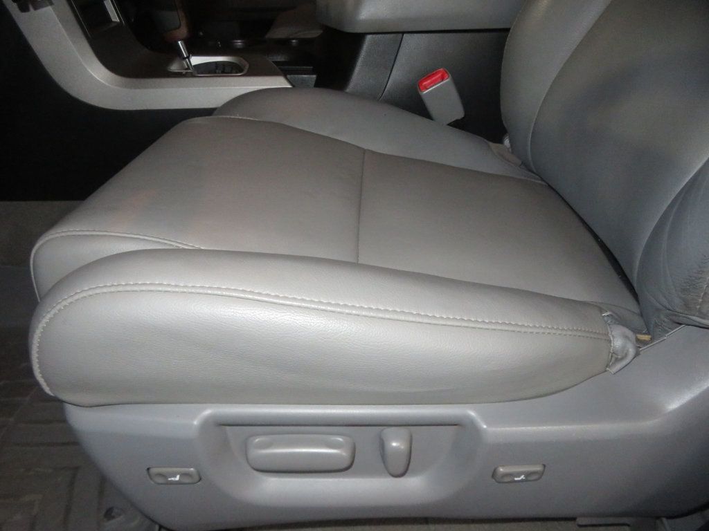 2011 Toyota Tundra CREWMAX 4X4 LIMITED LEATHER MOONROOF LOW MILES LIFTED CREWMAX  - 23027720 - 19