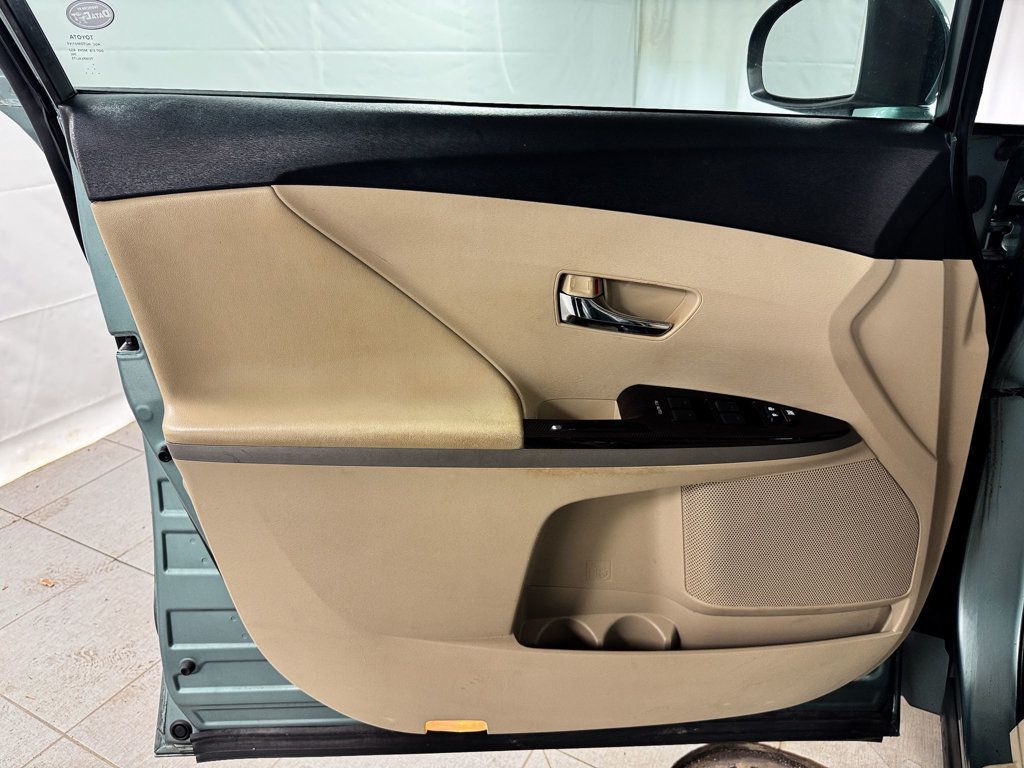 2011 Toyota Venza 4dr Wagon I4 FWD - 23008776 - 13