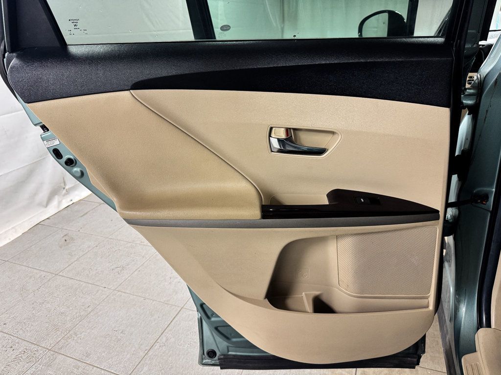 2011 Toyota Venza 4dr Wagon I4 FWD - 23008776 - 14