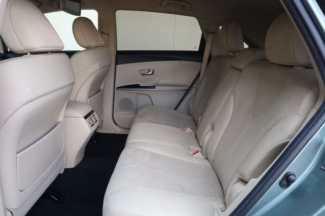 2011 Toyota Venza 4dr Wagon V6 AWD - 23062704 - 18