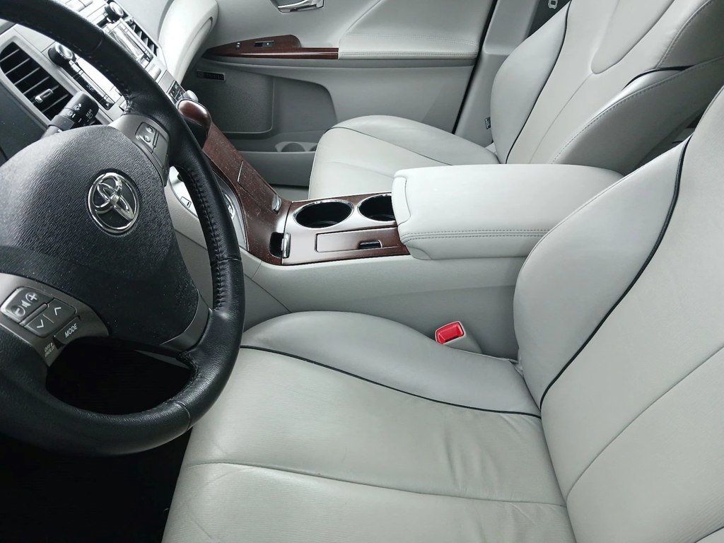 2011 Toyota Venza photo 5