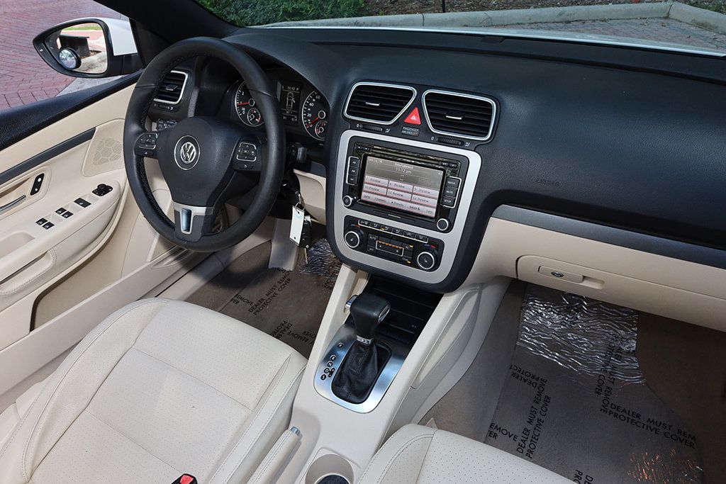 2011 Volkswagen Eos 2dr Convertible DSG Komfort SULEV - 22934930 - 9