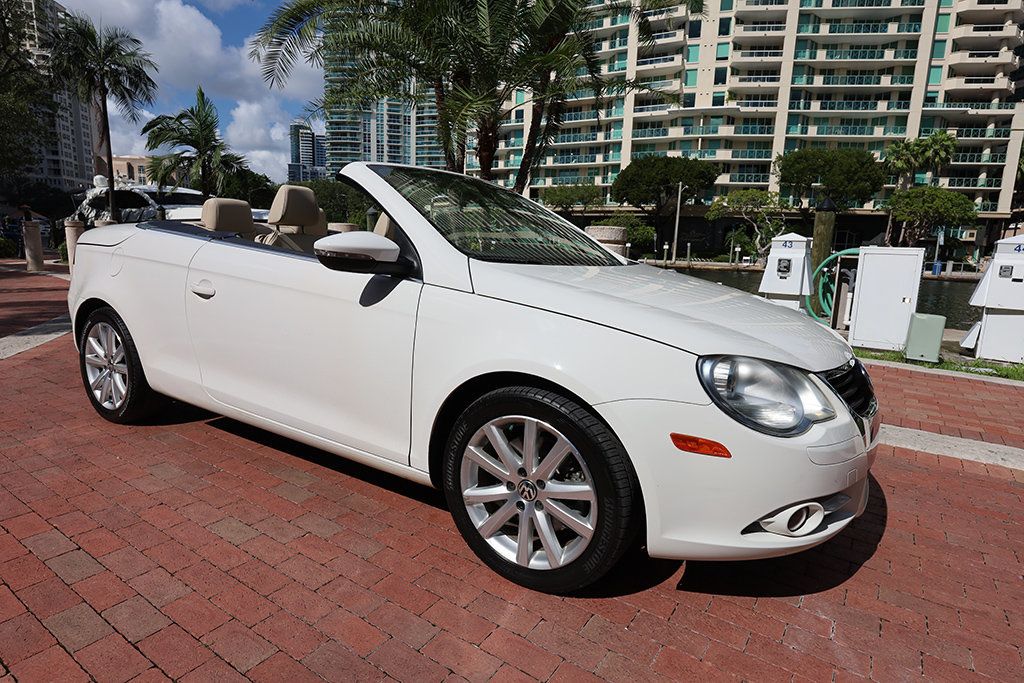 2011 Volkswagen Eos 2dr Convertible DSG Komfort SULEV - 22934930 - 12