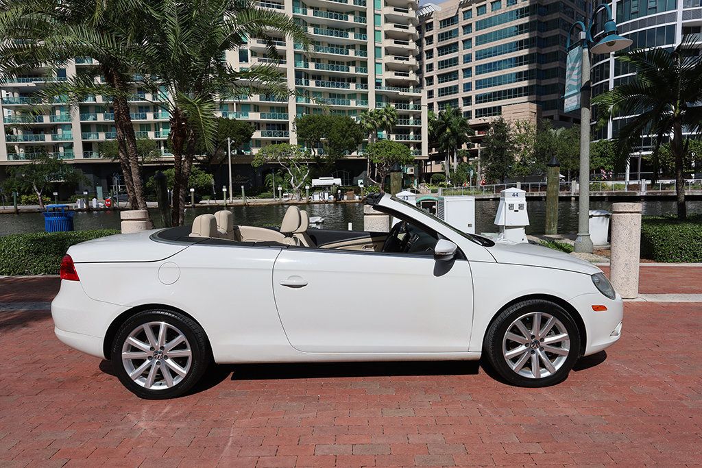 2011 Volkswagen Eos 2dr Convertible DSG Komfort SULEV - 22934930 - 23