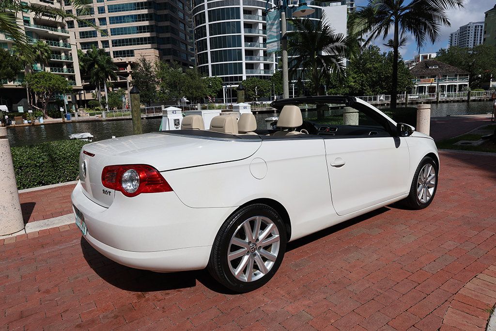 2011 Volkswagen Eos 2dr Convertible DSG Komfort SULEV - 22934930 - 26