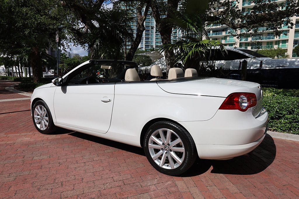 2011 Volkswagen Eos 2dr Convertible DSG Komfort SULEV - 22934930 - 27