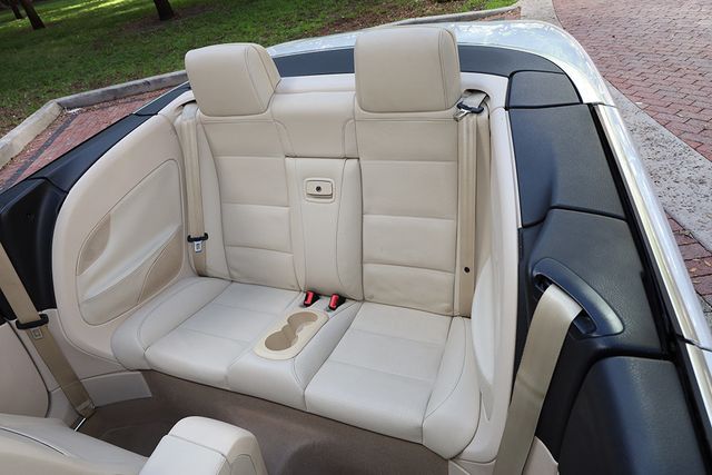 2011 Volkswagen Eos 2dr Convertible DSG Komfort SULEV - 22934930 - 37