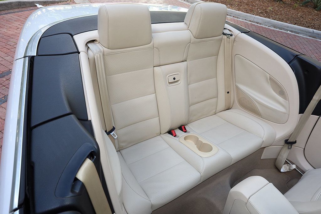 2011 Volkswagen Eos 2dr Convertible DSG Komfort SULEV - 22934930 - 38