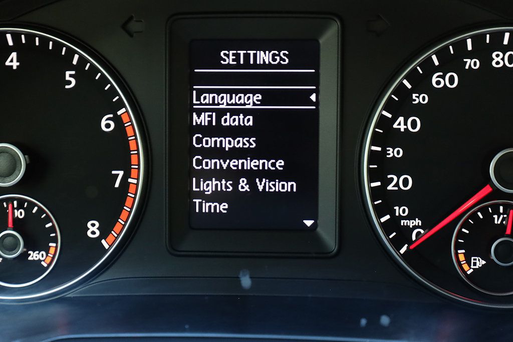 2011 Volkswagen Eos 2dr Convertible DSG Komfort SULEV - 22934930 - 51